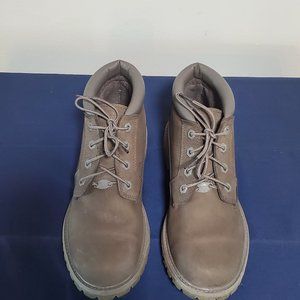 Timberland Grey Nellie Chukka Boots Womens Size 8.5